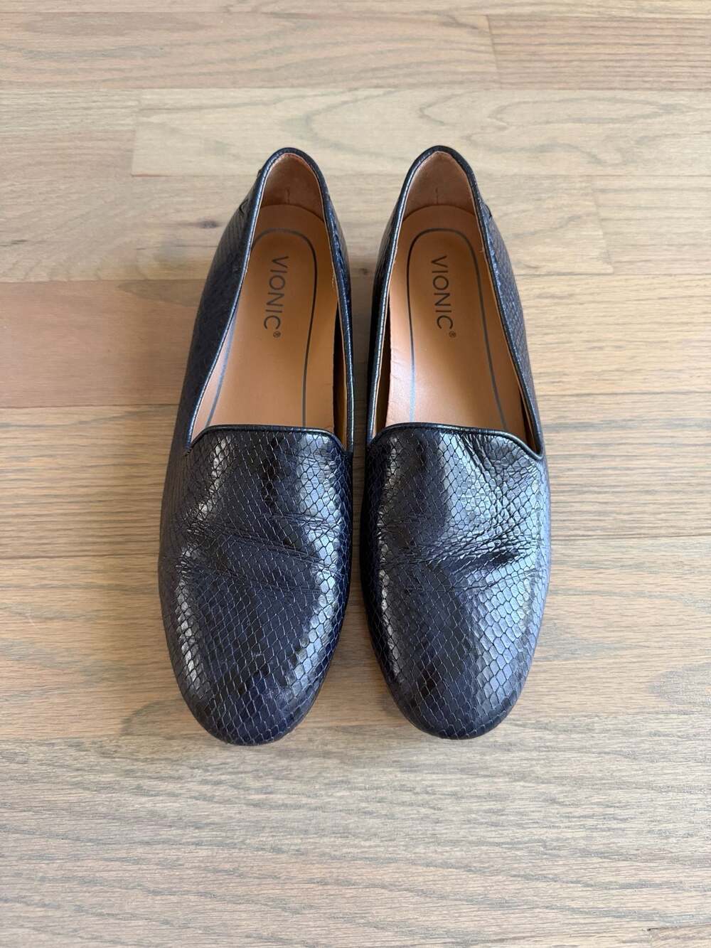 Vionic Willa Boa Navy Blue Snakeskin Embossed Leather Loafers Flats Womens